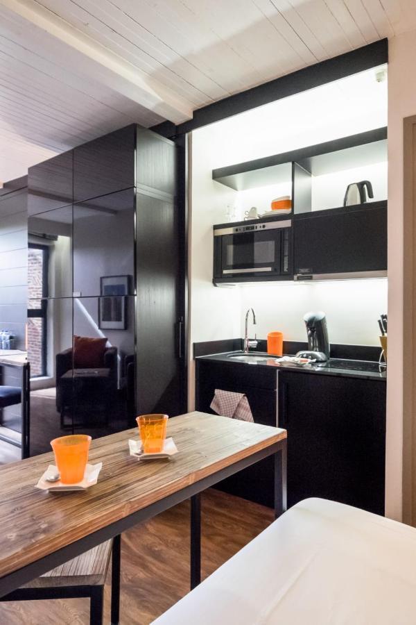 Vieille Bourse - Studio Close To Stations And Old City - Welkeys Lille Eksteriør billede